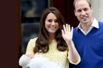 أضواء وطلقات نارية ترحيباً بـ