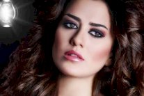 ريم هلال تُوضِح أسباب ولادتها في الولايات المتحدة