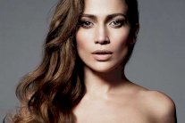 جنيفر لوبيز تراوغ حول حقيقة علاقتها بكاسبر سمارت