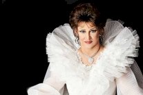 وردة: غادرت مصر بسبب المشير وتركت زوجها لأجل الفن