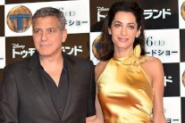 أمل علم الدين تتألق بالذهبي في افتتاح Tomorrowland