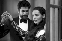 فهرية أفجين وبوراك أوزجفيت انتقلا للعيش معاً