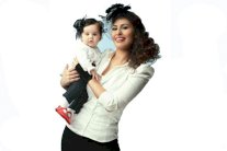 إبنة مي سليم ترافقها في التصوير