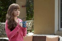 مي عز الدين مذيعة في