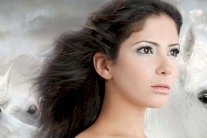 منى زكي: أنفقتُ على 