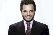 نيشان يعتذر لغادة عبد الرازق ونادية الجندي