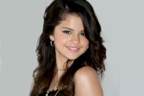 سيلينا غوميز تتجاهل جاستين بيبر