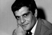 عمر الشريف هدد والدته بالإنتحار ليحترف التمثيل