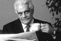 عمر الشريف توفي صباحاً وعائلته أخفت الخبر