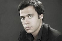 محمد عادل إمام يتزوج من خارج الوسط الفني