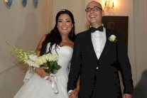 أنجي عبد الله تحتفل بزفافها على مسؤول تركي