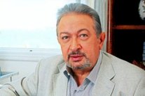 رحيل نور الشريف يصدم الوسط الفني 