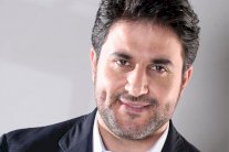 ملحم زين يغني 