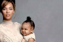 بيونسي مع ابنتها على غلاف Vogue