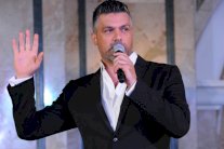 فارس كرم يُحيي حفلين ناجحين في بيروت وإهدن