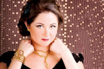 مي نور الشريف تشكر دعم المحبين بعزاء والدها