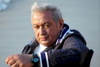 نور الشريف اعتلى خشبة المسرح في المرحلة الإعدادية