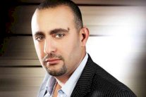 أحمد السقا ينفي انفصاله عن زوجته