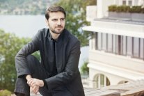 سامي يوسف يُحيي أول أيام 