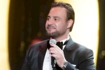 عاصي الحلاني يستقبل العام الجديد بحفلين