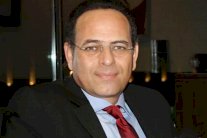 ممدوح عبد العليم إلى مثواه الأخير وسط الدموع