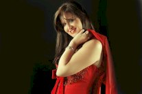 جرأة هنا شيحة تحرمها من مهرجان مسقط