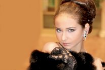 نيللي كريم تتضامن مع