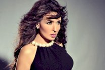 دينا: تامر أمين يسهر يومياً في الكباريه