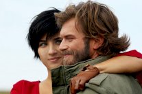 توبا بيوكستون تعود لجمهورها مع كيفانج تاتليتوغ