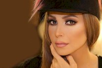 أمل حجازي: أكره السياسيين في لبنان