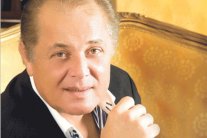 محمود عبد العزيز في ذروة التألق مع علي عبد الخالق