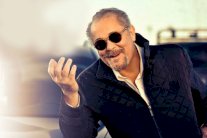 محمود عبد العزيز: أداءٌ لافت بأول أفلام إيناس الدغيدي