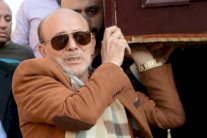 محمد صبحي يودِّع زوجته