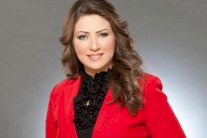 إيمان عز الدين تغادر قناة المحور