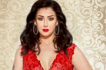 غادة عبد الرازق تُطِل بالأبيض