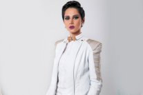 ياسمين رئيس تحتفل بالميلاد على طريقتها