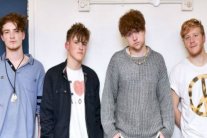 مصرع فريق غنائي بريطاني في حادث سيارة في السويد