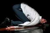  إيموتا مانيه: مونودراما إيطالية بين الكوميديا والصدمة