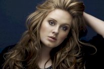 توقعات بفوز أديل بعدة جوائز في حفل 