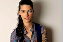 تارا عماد تبدأ 