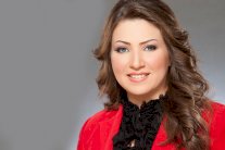 إيمان عز الدين تغادر قناة