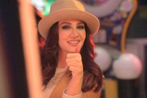 ديانا حداد تستعد لحفل الجالية العربية في قبرص