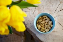 اللوز المقرمش بالحامض والملح