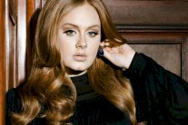 أديل توجِّه تحية إلى لبنان