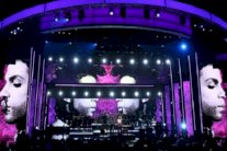 اهتمام كبير ببرنس والسياسة في حفل توزيع جوائز بي إي تي