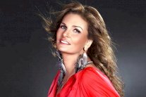 مهرجان الإسكندرية يكرم يسرا ويحمل إسمها