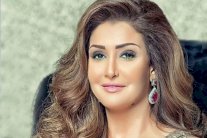 غادة عبد الرازق تواصل التحدي عبر 