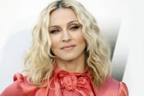 مادونا لابنها في عيده: الحياة لا تنتظر أحداً