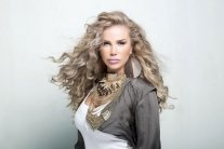 نيكول سابا تُحيي Black party