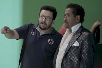 إنقاذ الشاب خالد من الإرهاب في كليبه الجديد